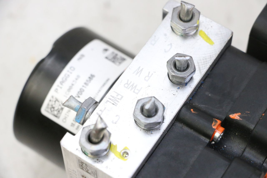 photo de ABS PUMPE PIAGGIO MP3 HPE 310 (2024 - 2025)