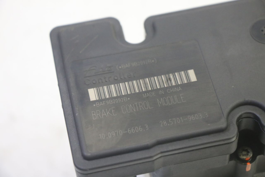 photo de ABS PUMPE PIAGGIO MP3 HPE 350 (2018 - 2020) - Weitere Ansicht des Artikels