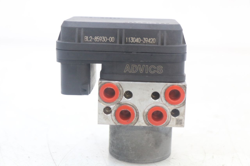 photo de ABS-PUMPE YAMAHA XMAX X-MAX ABS 125 (2017 - 2020) - Zoom auf Gebrauchszustand