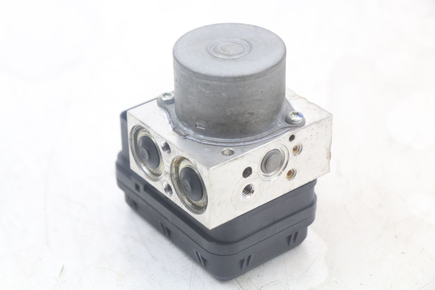 photo de ABS-PUMPE YAMAHA XMAX X-MAX ABS 125 (2017 - 2020) - Details der Befestigungspunkte