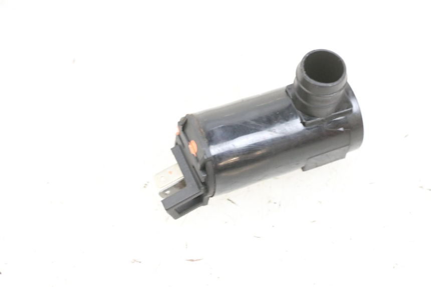 photo de SCHEIBENWASCHWASSERPUMPE ADIVA AD3 300 (2014 - 2020) - Technische Nahaufnahme