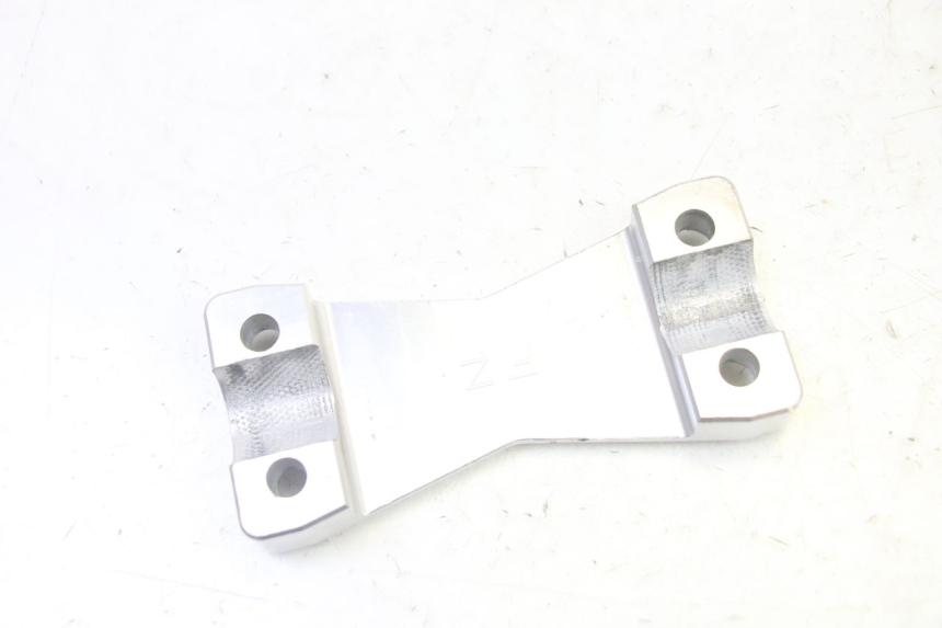 photo de LENKERBRüCKE YAMAHA FZ6 N FAZER 600 (2004 - 2006)