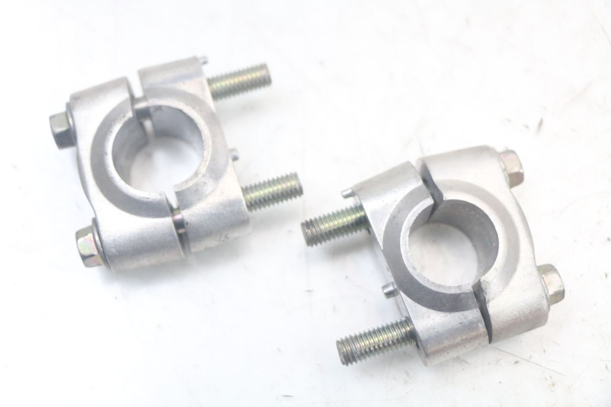 photo de LENKERKLEMME YAMAHA XMAX X-MAX ABS 125 (2017 - 2020) - Detailansicht des Bauteils