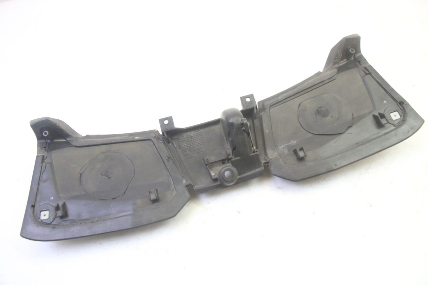 photo de HANDSCHUHFACH DECKEL PIAGGIO MP3 500 (2016 - 2018) - Technische Nahaufnahme