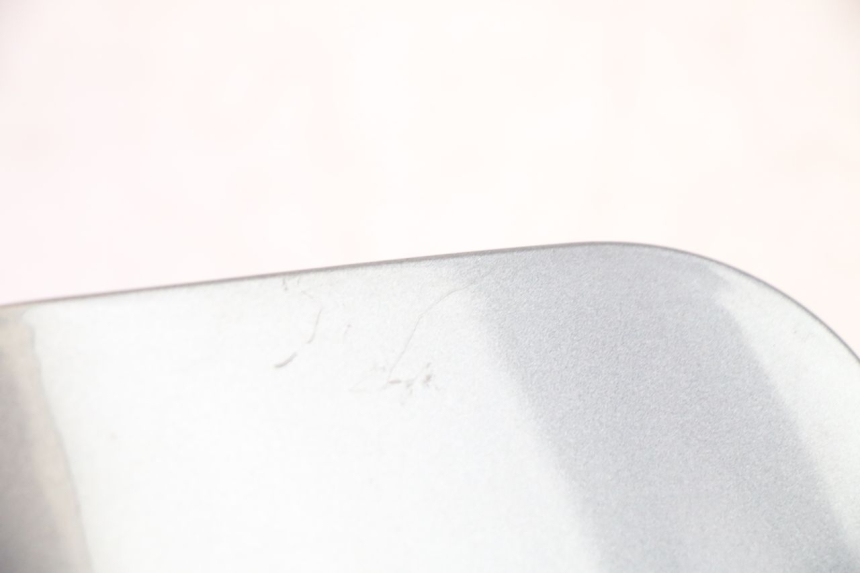 photo de HANDSCHUHFACH DECKEL EFUN PUSA 1 - Zoom auf Gebrauchszustand