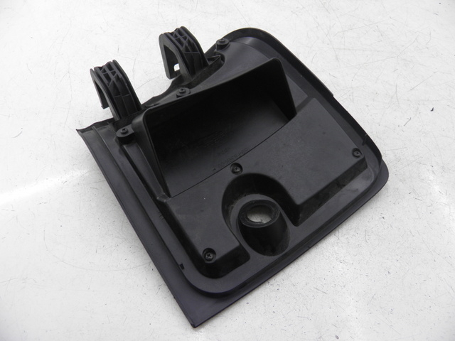 photo de HANDSCHUHFACHKLAPPE YAMAHA XMAX X-MAX 125 (2006 - 2009)