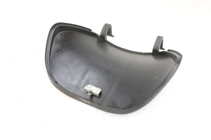 photo de HANDSCHUHFACHKLAPPE PIAGGIO ZIP 4T 50 (2018 - 2020) - Detailansicht des Bauteils