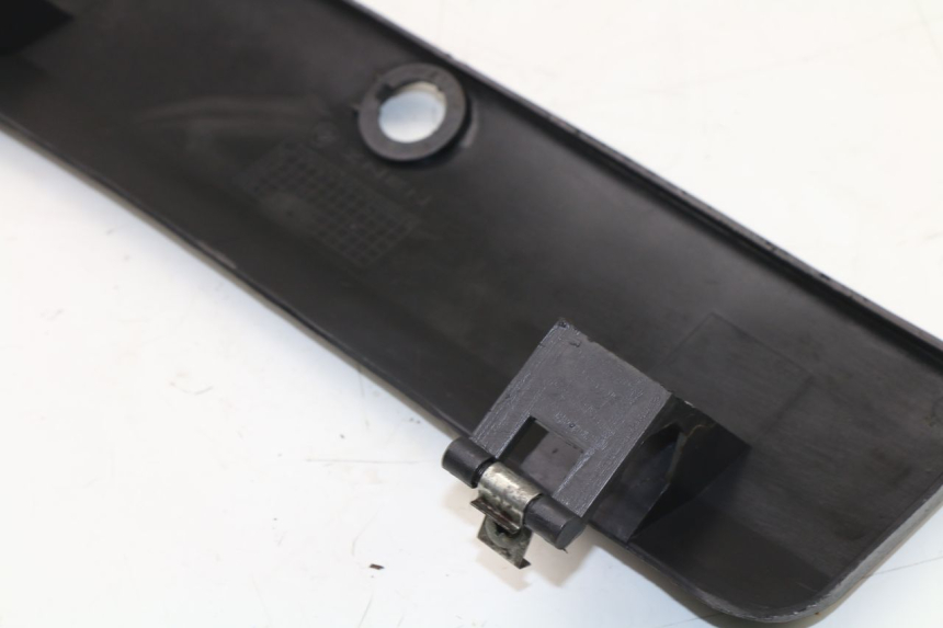 photo de HANDSCHUHFACH DECKEL ZNEN SPEEDER 50 (2012 - 2016)