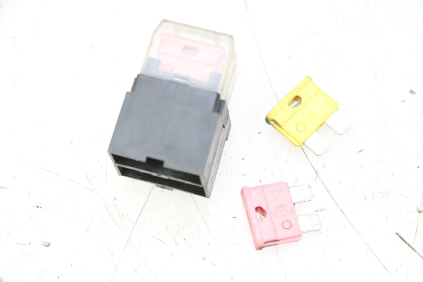 photo de SICHERUNGKASTEN YAMAHA YP MAJESTY 125 (2007 - 2010)