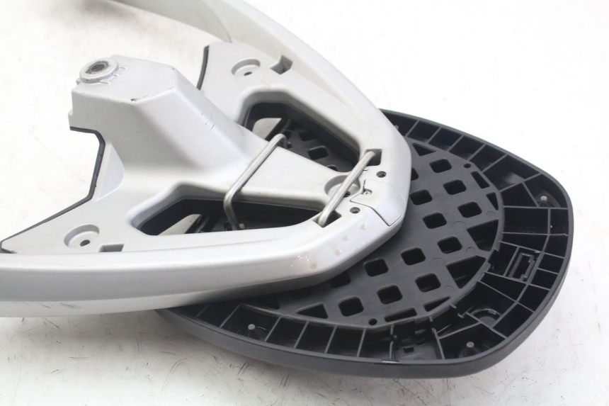 photo de GEPÄCKTRÄGER PEUGEOT GEOPOLIS RS 125 (2007 - 2009)