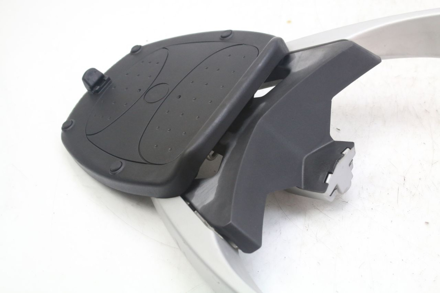 photo de GEPÄCKTRÄGER PEUGEOT GEOPOLIS RS 125 (2007 - 2009)