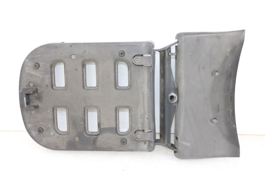 photo de GEPÄCKTRÄGER PIAGGIO MP3 RL 250 (2006 - 2010) - Detailansicht des Bauteils