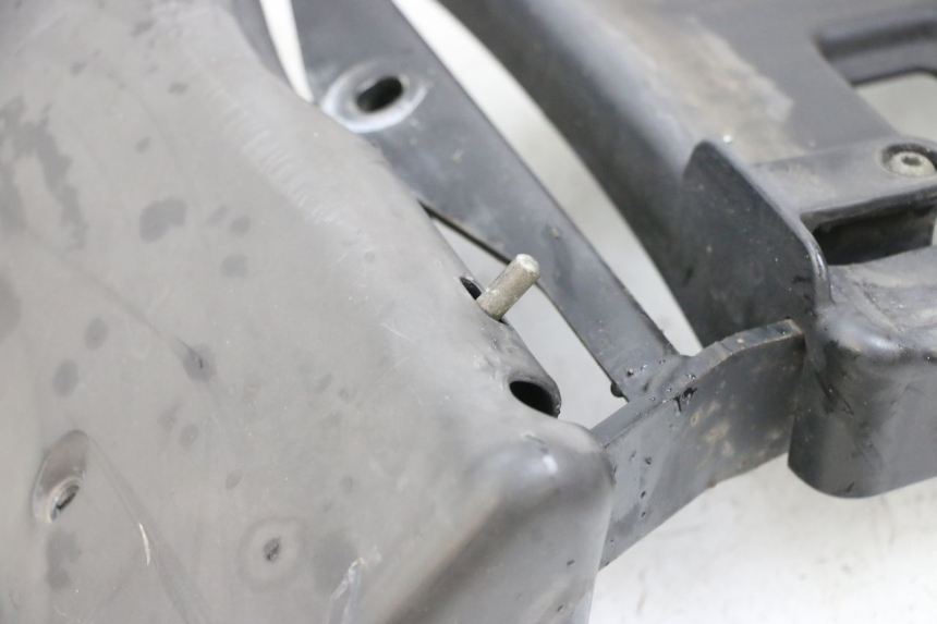 photo de GEPÄCKTRÄGER PIAGGIO MP3 RL 250 (2006 - 2010) - Zoom auf Gebrauchszustand