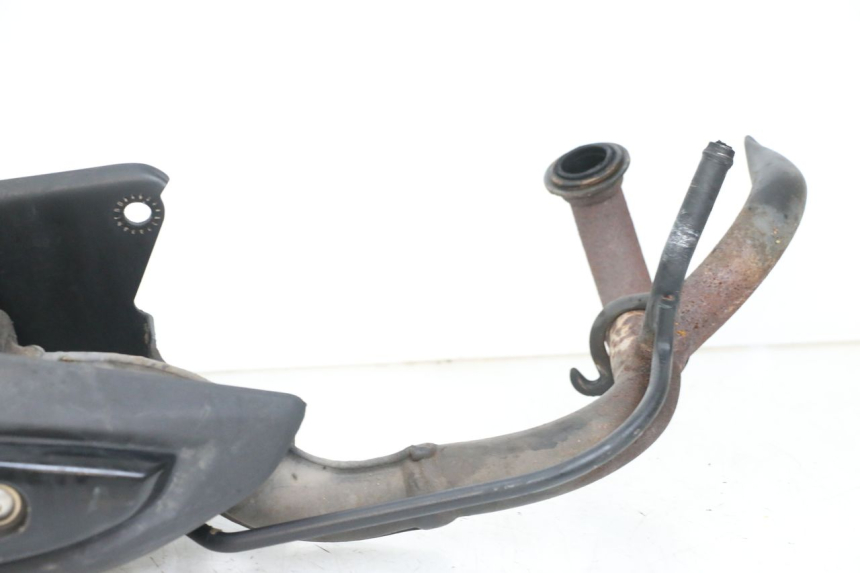 photo de AUSPUFF PEUGEOT CITYSTAR 50 (2013 - 2017) - Hochauflösende Nahaufnahme