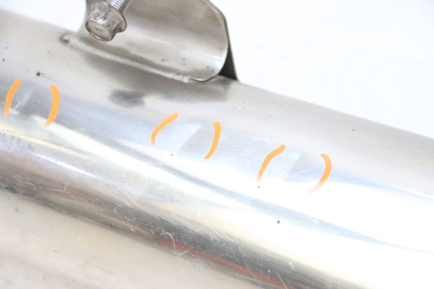 photo de LINKS AUSPUFF YAMAHA FJR ABS 1300 (2006 - 2012) - Detaillierte Sichtprüfung