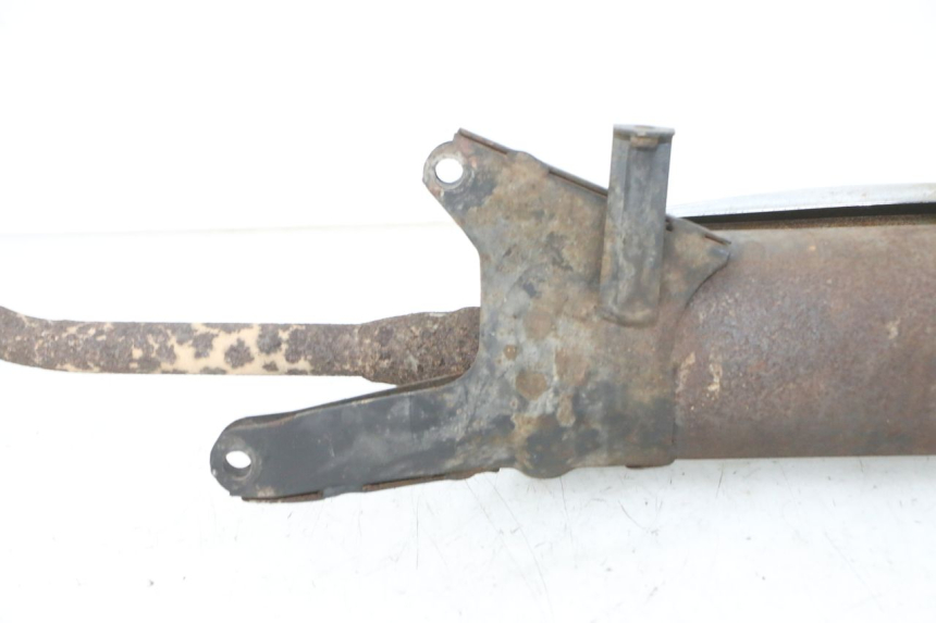 photo de AUSPUFFTOPF JM MOTORS OLDIES 4T 50 (2010 - 2020) - Details der Befestigungspunkte