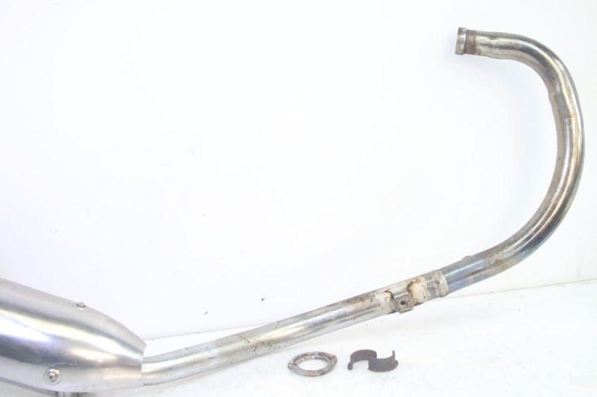 photo de AUSPUFFANLAGE DAELIM VJ ROADWIN FI 125 (2008 - 2017) - Zoom auf Gebrauchszustand