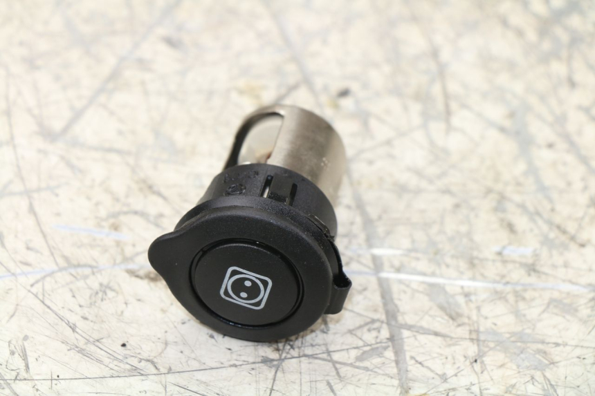 photo de ZIGARETTENANZÃœNDER RIEJU RS SPORT NAKED 50 (2013 - 2018)
