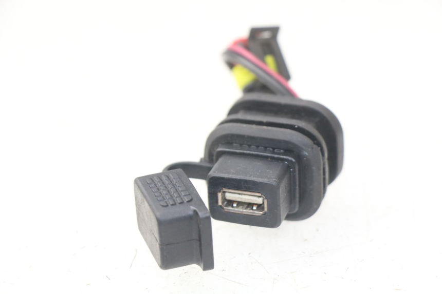 photo de ZIGARETTENANZÃœNDER APRILIA SR 2T 50 (2018 - 2022)