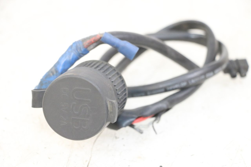 photo de ZIGARETTENANZÃœNDER PIAGGIO XEVO - X EVO 125 (2007 - 2016) - Detailansicht des Bauteils