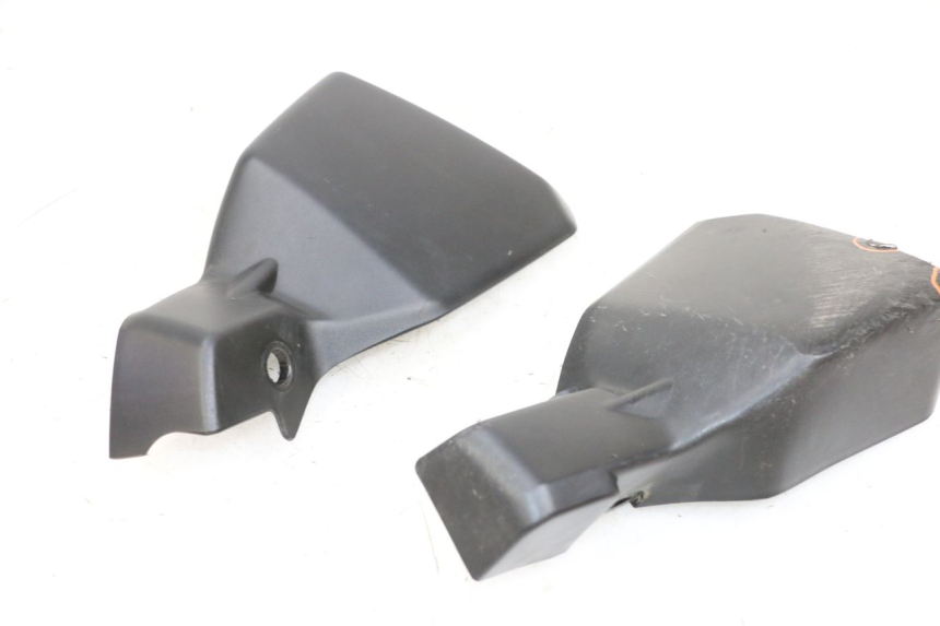 photo de HANDSCHUTZ SUZUKI DL V STROM 1000 (2002 - 2007) - Technische Nahaufnahme