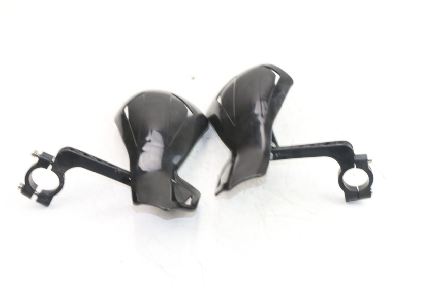 photo de HANDSCHUTZ MBK NITRO 2T 50 (2013 - 2017)