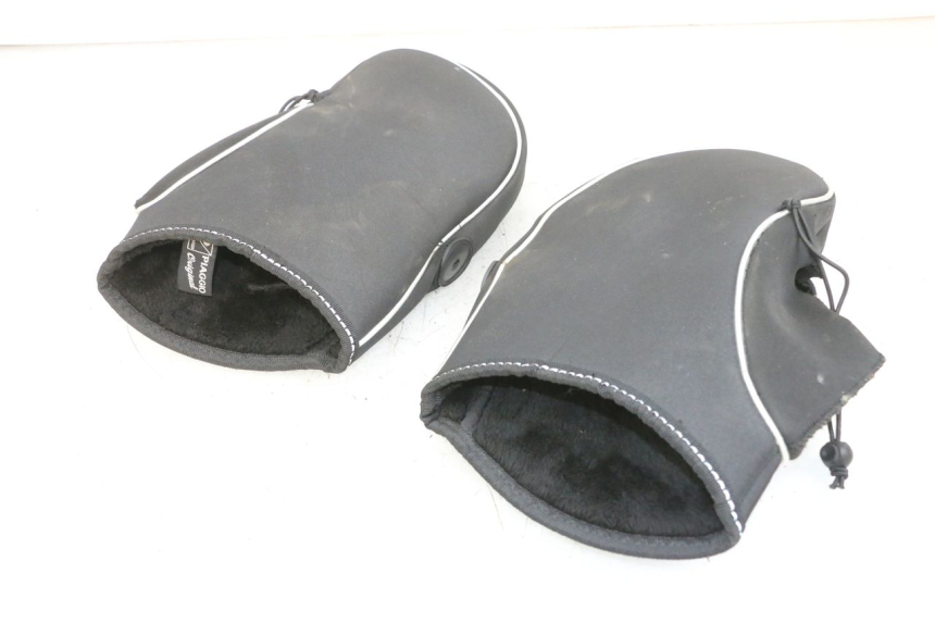 photo de HANDSCHUTZ PIAGGIO MP3 500 (2016 - 2018) - Oberflächenzustand und Material