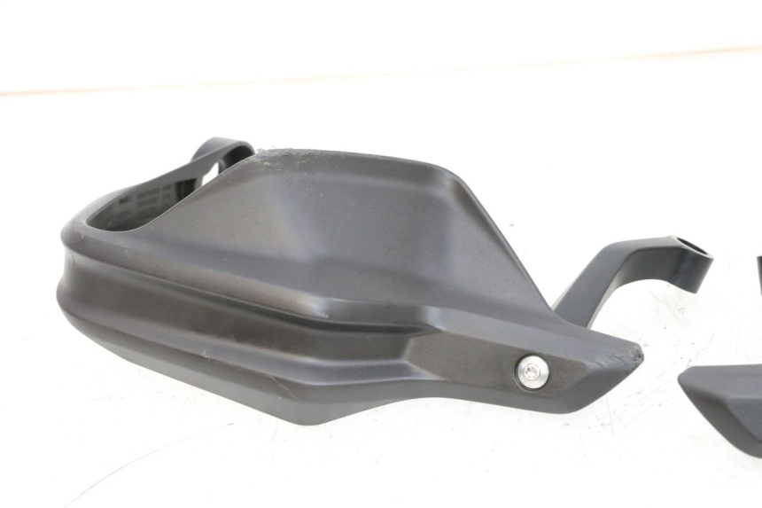 photo de HANDSCHUTZ BMW R GS 1250 (2021 - 2024) - Kennzeichnungen und Originalreferenzen