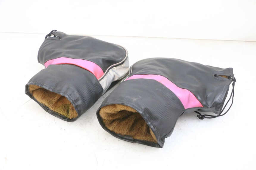 photo de HANDSCHUTZ PIAGGIO ZIP 4T 50 (2018 - 2020) - Technische Nahaufnahme