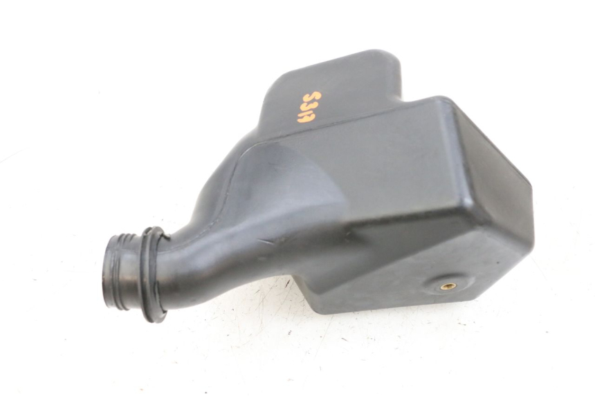 photo de SCHEIBENWASCHWASSERBEHÄLTER ADIVA AD3 300 (2014 - 2020) - Zoom auf Gebrauchszustand