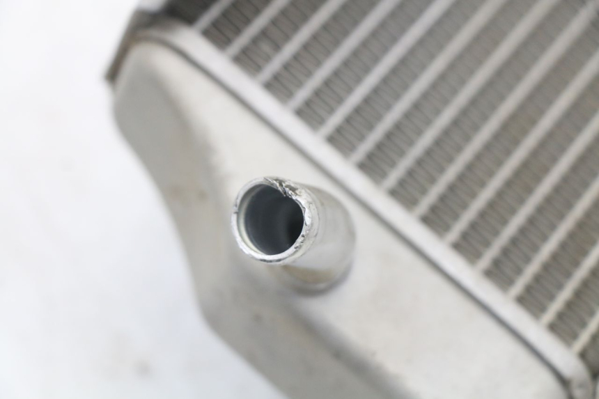 photo de KÜHLER RECHTS HONDA CRF R 250 (2020 - 2021) - Zoom auf Gebrauchszustand