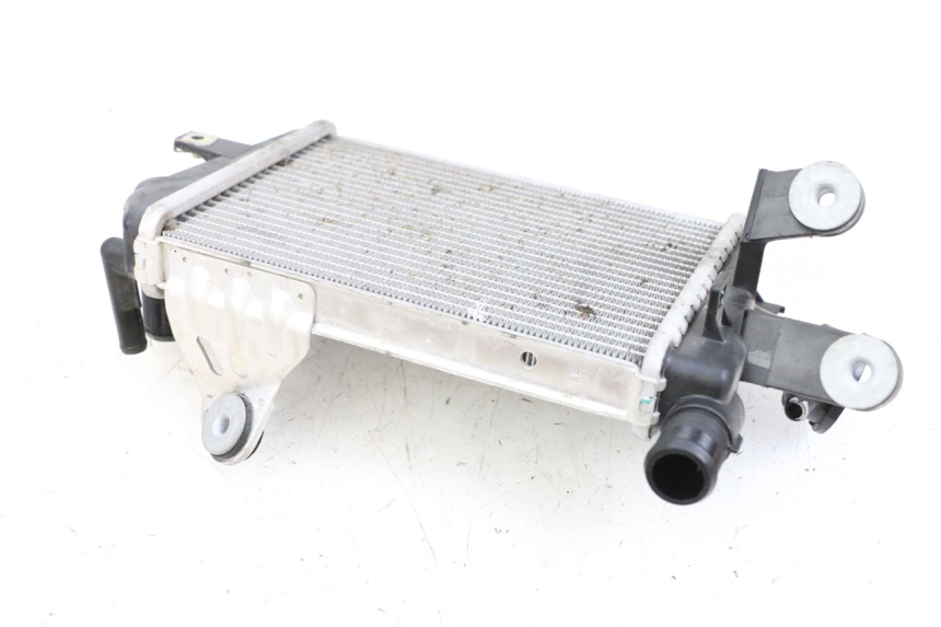 photo de KÜHLER RECHTS BMW R GS 1250 (2021 - 2024) - Details der Befestigungspunkte