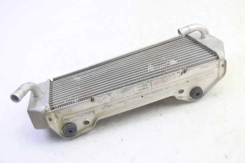 photo de KÜHLER LINKS KAWASAKI KXF KX-F 250 (2017 - 2019) - Details der Befestigungspunkte