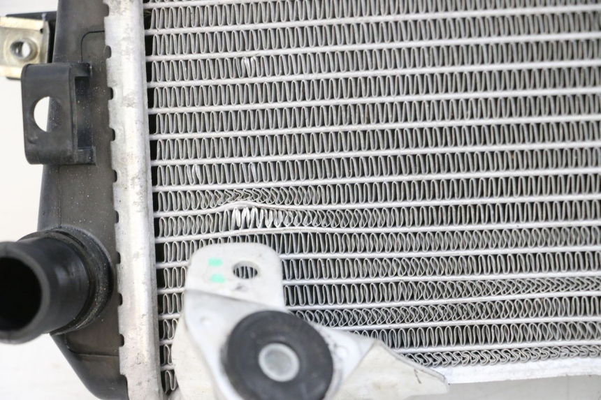 photo de KÜHLER LINKS BMW R GS 1250 (2021 - 2024) - Technische Nahaufnahme