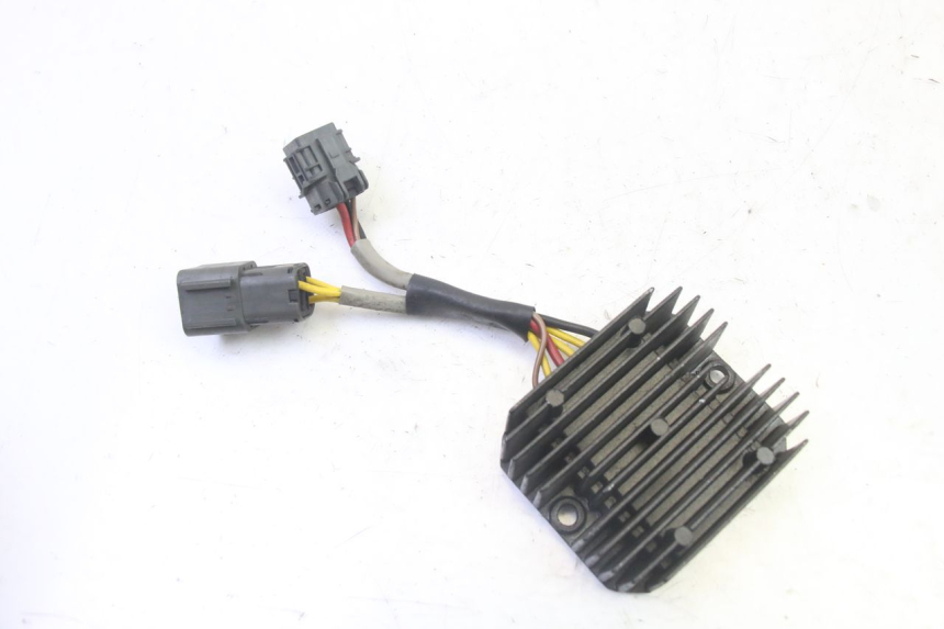 photo de LADEREGLER QUADRO 4 4D 350 (2015 - 2018)