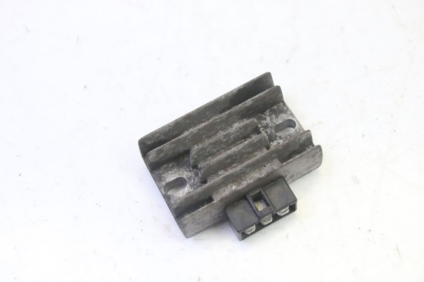 photo de REGLER LICHTMASCHINE HYOSUNG GV AQUILA 125 (2000 - 2004)