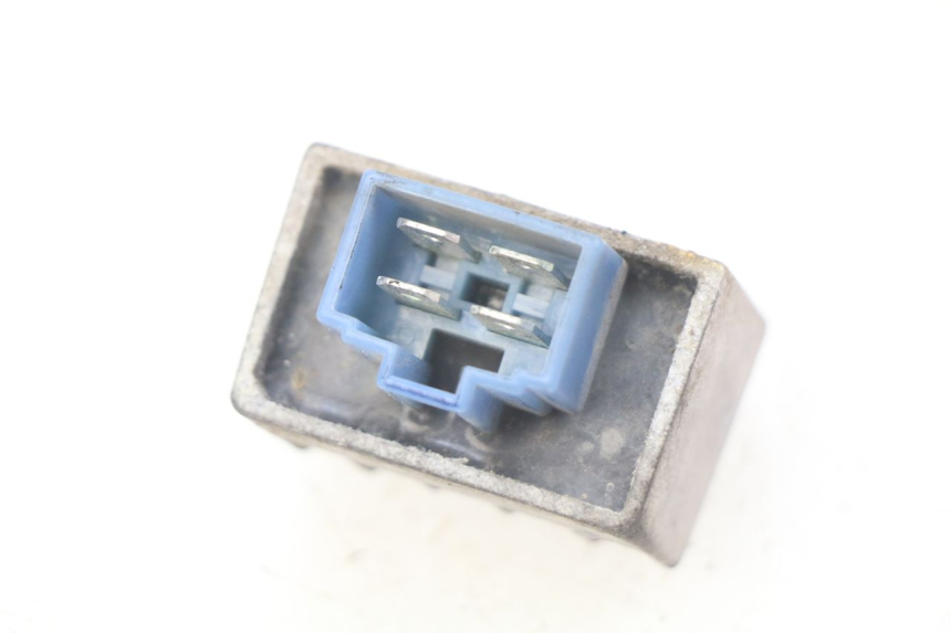 photo de REGLER LICHTMASCHINE MBK BOOSTER SPIRIT NAKED 50 (2004 - 2017)