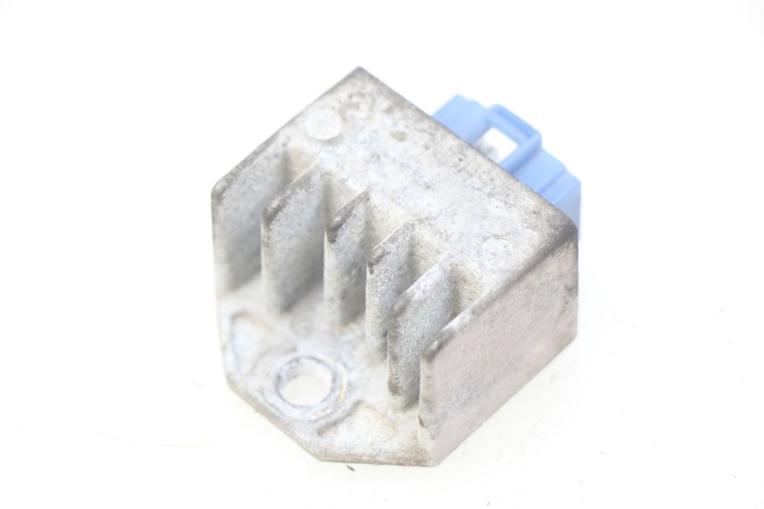 photo de REGLER LICHTMASCHINE MBK BOOSTER SPIRIT NAKED 50 (2004 - 2017)