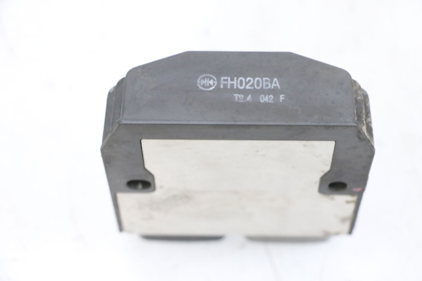 photo de REGLER LICHTMASCHINE SUZUKI BURGMAN 650 (2013 - 2020)