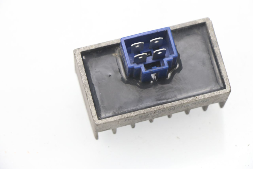 photo de REGLER LICHTMASCHINE HONDA CBF 125 (2009 - 2015)