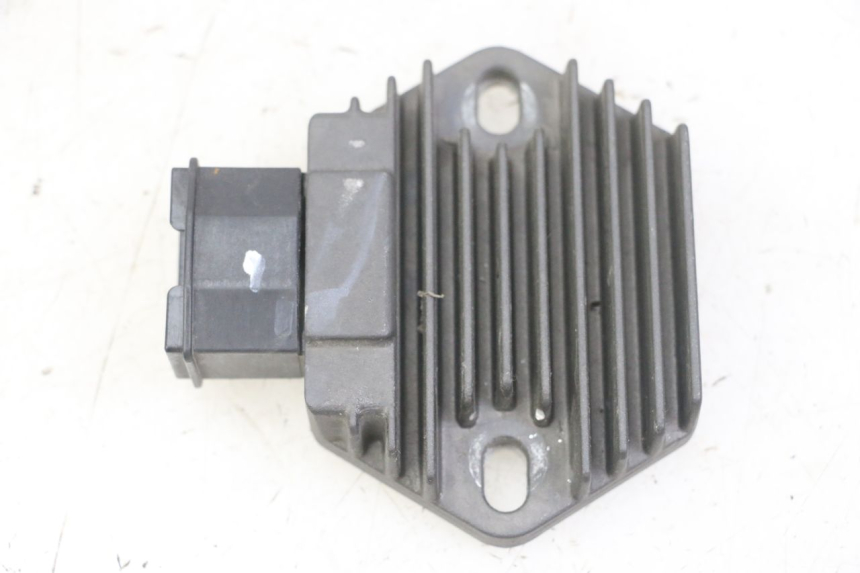 photo de LADEREGLER HONDA CBF 500 (2004 - 2007)