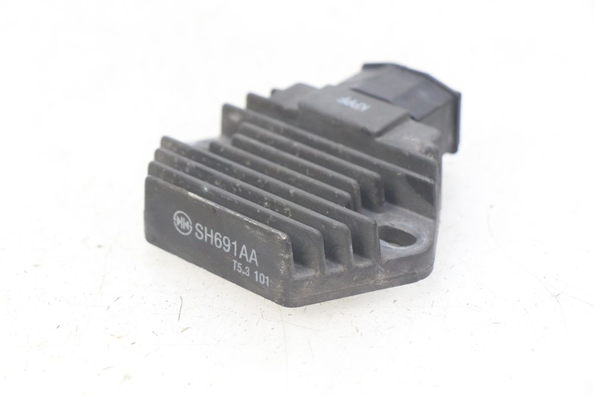 photo de REGLER LICHTMASCHINE HONDA CBR R 125 (2003 - 2006)