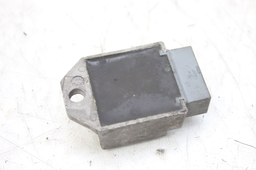 photo de LICHTMASCHINENREGLER DERBI GPR 50 (2004 - 2009)