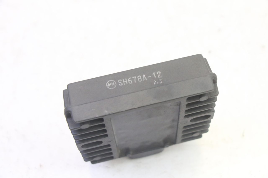 photo de REGLER LICHTMASCHINE SUZUKI DL V STROM 1000 (2002 - 2007) - Technische Nahaufnahme