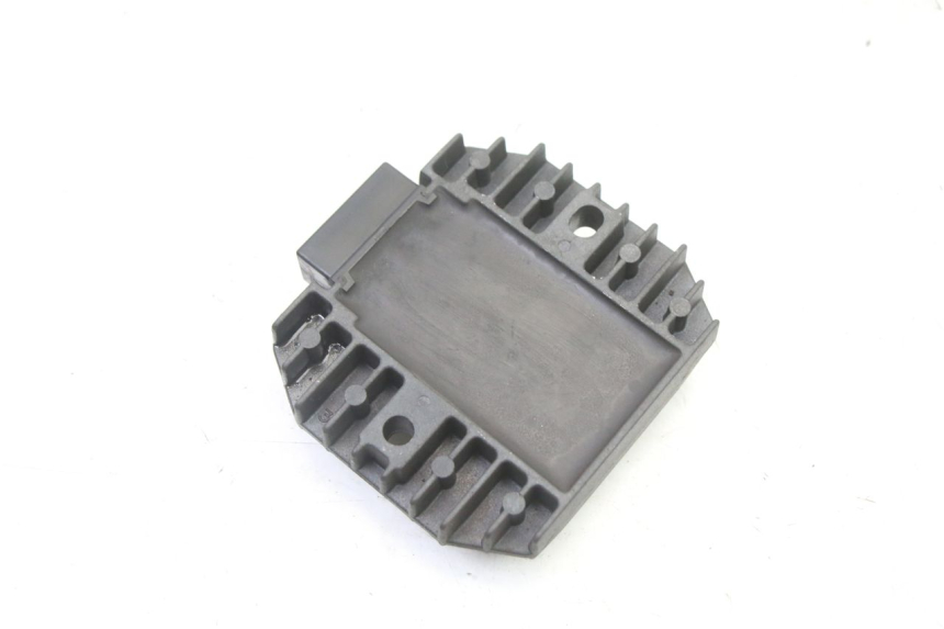 photo de REGLER LICHTMASCHINE PEUGEOT ELYSEO 125 (1999 - 2004)