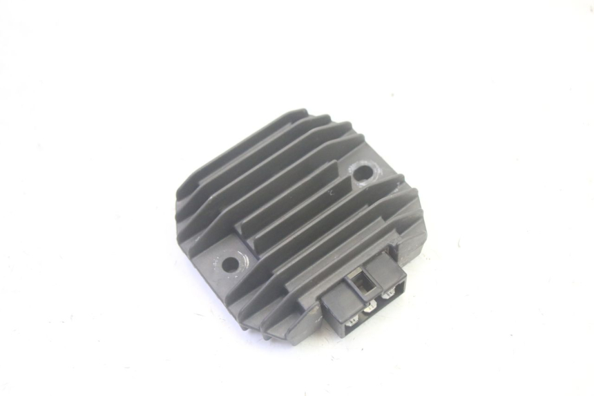 photo de REGLER LICHTMASCHINE PEUGEOT ELYSEO 125 (1999 - 2004) - Detailansicht des Bauteils