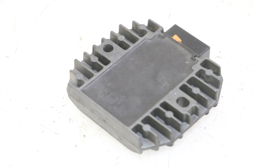 photo de REGLER LICHTMASCHINE PEUGEOT ELYSTAR 125 (2002 - 2007)