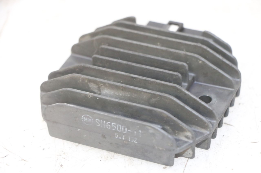 photo de REGLER LICHTMASCHINE PEUGEOT ELYSTAR 125 (2002 - 2007)