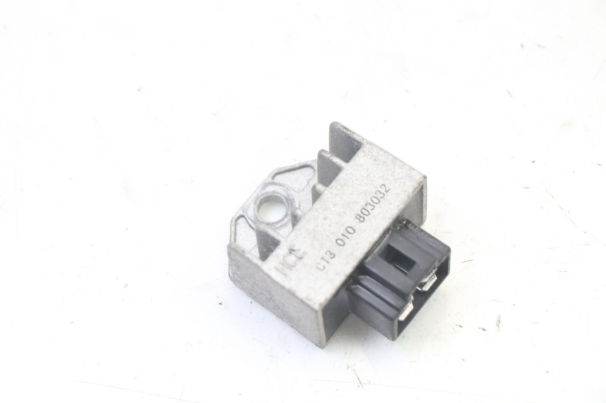 photo de REGLER LICHTMASCHINE SYM FIDDLE 125 (2008 - 2010)