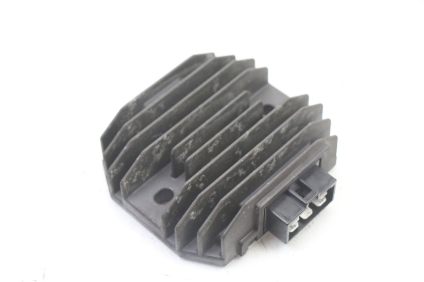 photo de REGLER LICHTMASCHINE YAMAHA FZ6 FAZER S2 600 (2007 - 2011)